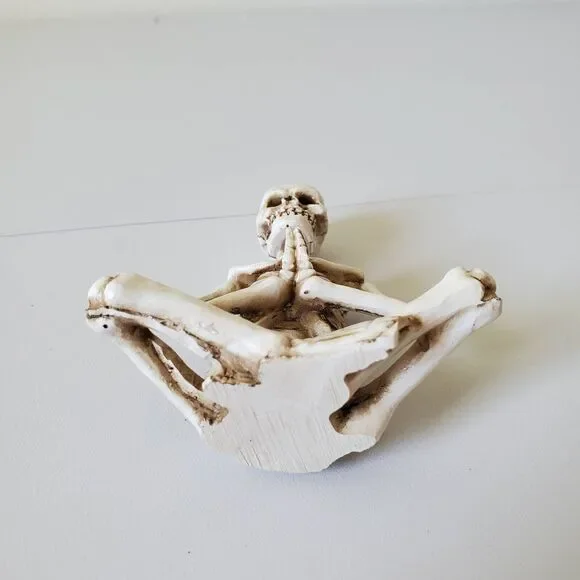 Halloween Yoga Skeleton Figurines Decorations Zen Poses Resin Set of 4 New - Picture 9 of 16